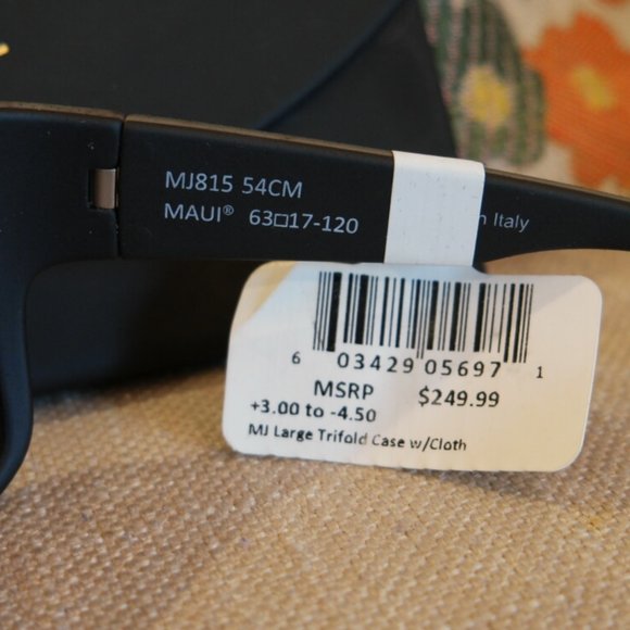 Maui Jim SOUTHERN CROSS Wrap in Matte Khaki- Brown-Black w/ Maui Green Lens - Picture 7 of 7